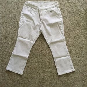 Like new white crop stretch jeans